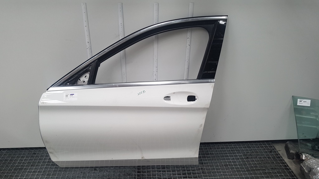 Usa stanga fata, Mercedes Clasa C (W205)(id:383628)