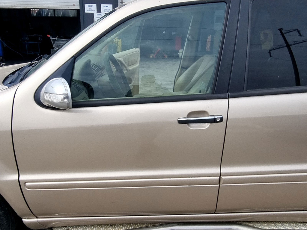 Usa stanga fata Mercedes Clasa ML (W163) [Fabr 1998-2005] 2.7 CDI 612963 120KW / 163CP