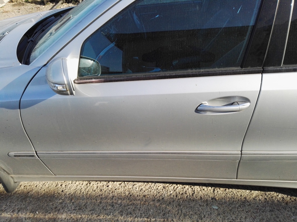Usa stanga fata Mercedes E-Class w211 3.2cdi 2004