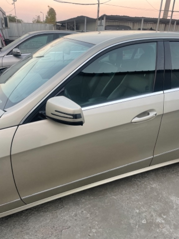 Usa stanga fata Mercedes e class w212