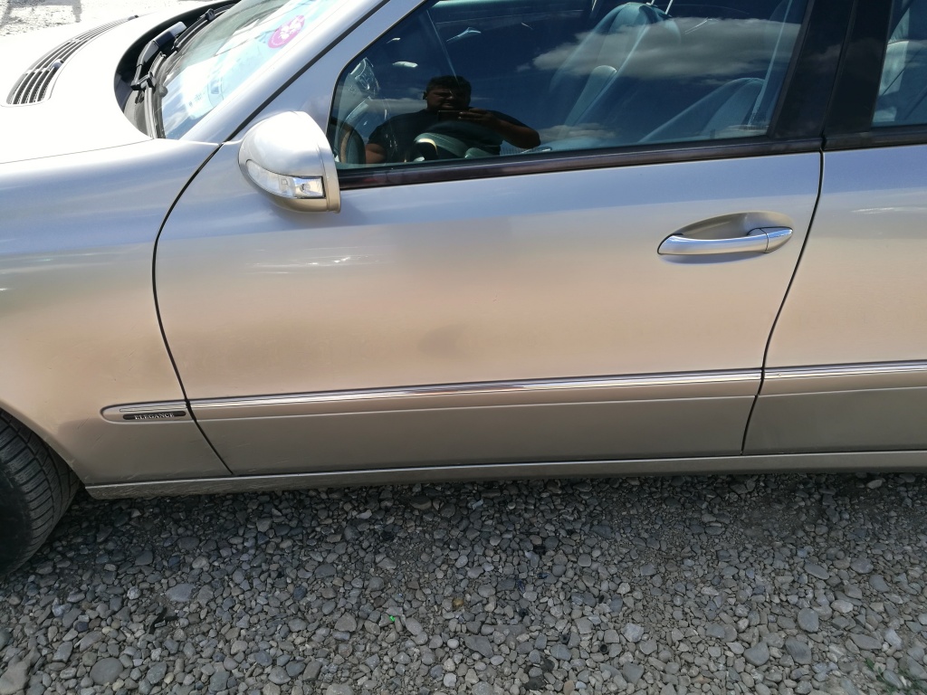 Usa stanga fata Mercedes E220 cdi w211