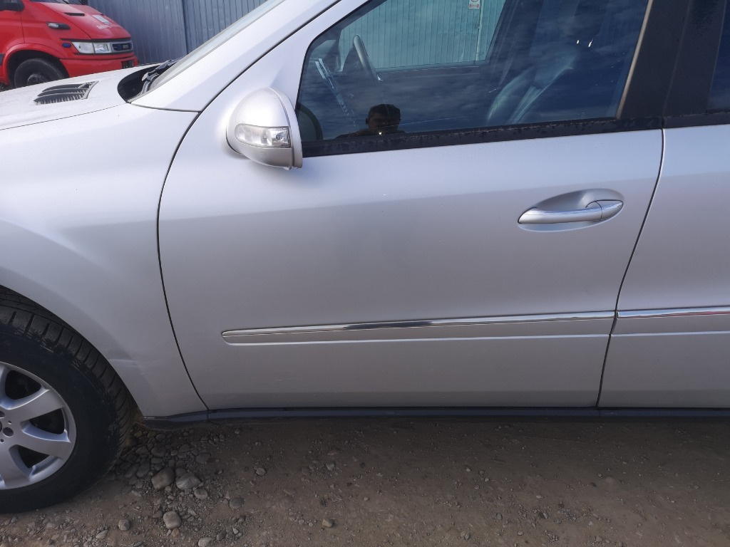 Usa stanga fata mercedes ML280 CDI W164