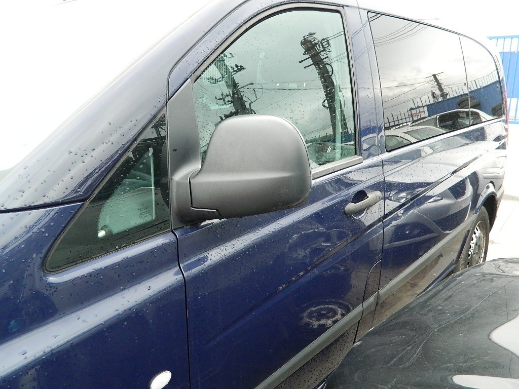 Usa stanga fata Mercedes Vito model 2004-2008