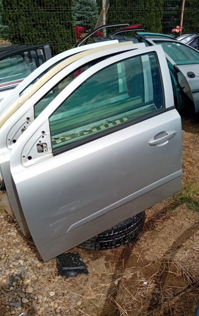 Usa stanga fata Mici zgarieturi Portiera fara anexe Opel Astra H [2004 - 2007]