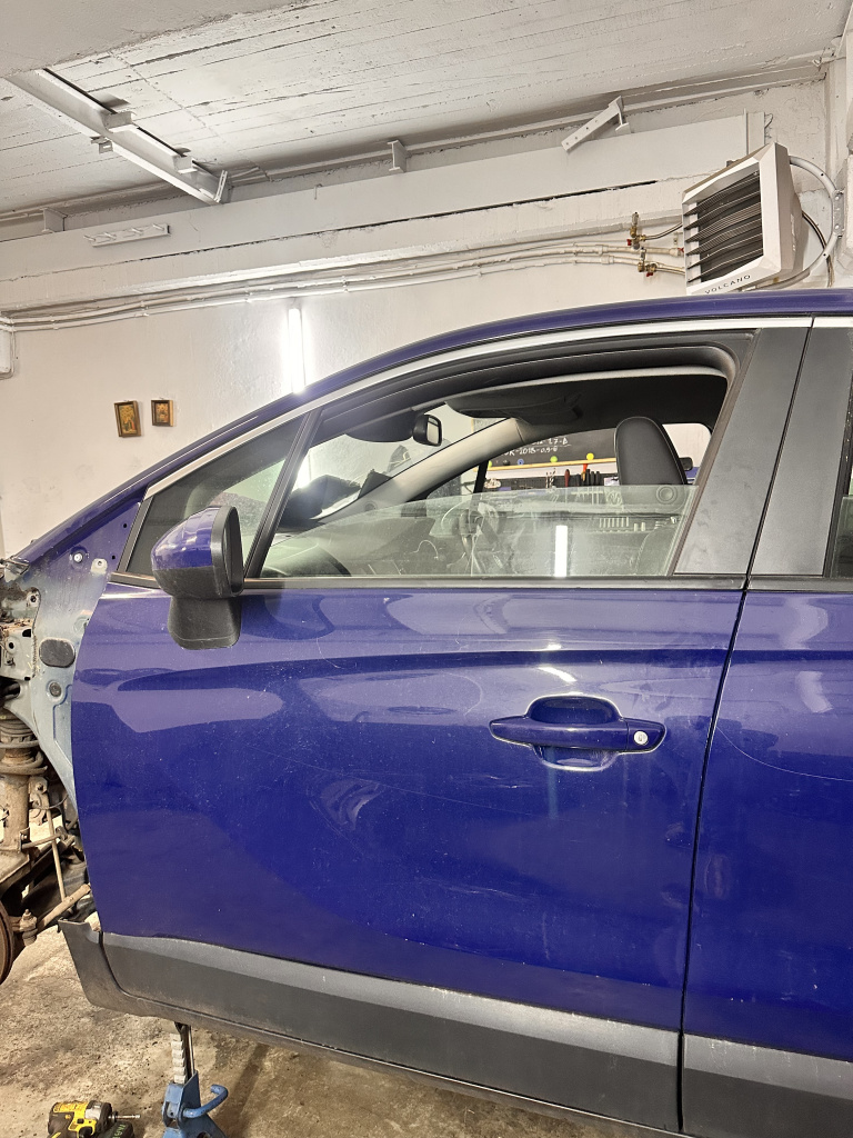 Usa stanga fata Opel Crossland X 1.2 Benzina 2019, -