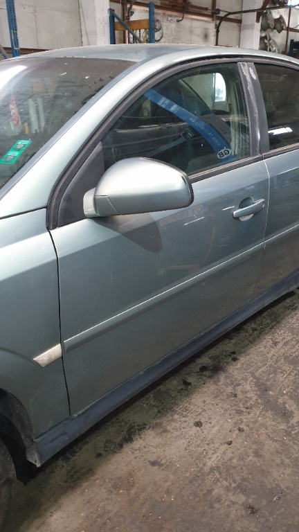 Usa stanga fata Opel Vectra C 2003 Limuzină 2.2