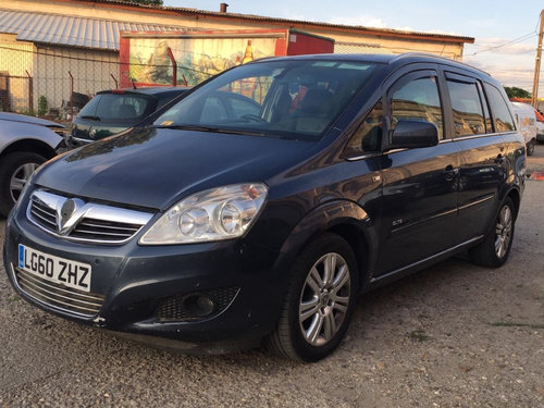 Usa stanga fata Opel Zafira B