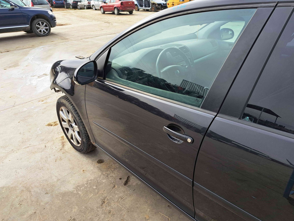 Usa stanga fata Volkswagen Golf 5 (1K1) [Fabr 2004-2008] LC9Z