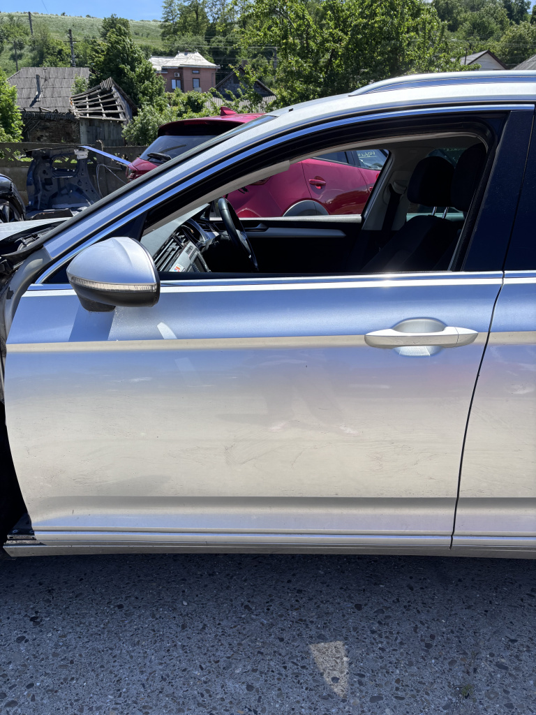 Usa stanga fata Volkswagen Passat B8 Break 2.0 Motorina 2015, -