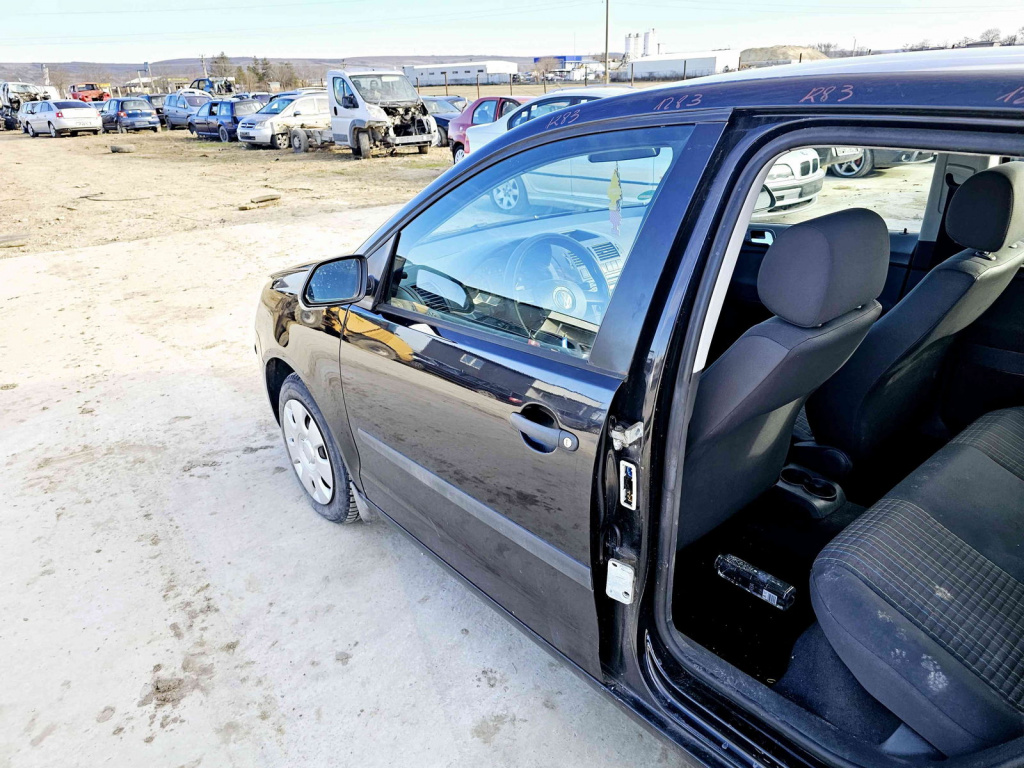 Usa stanga fata Volkswagen Polo (9N) [Fabr 2001-2008] LC9Z
