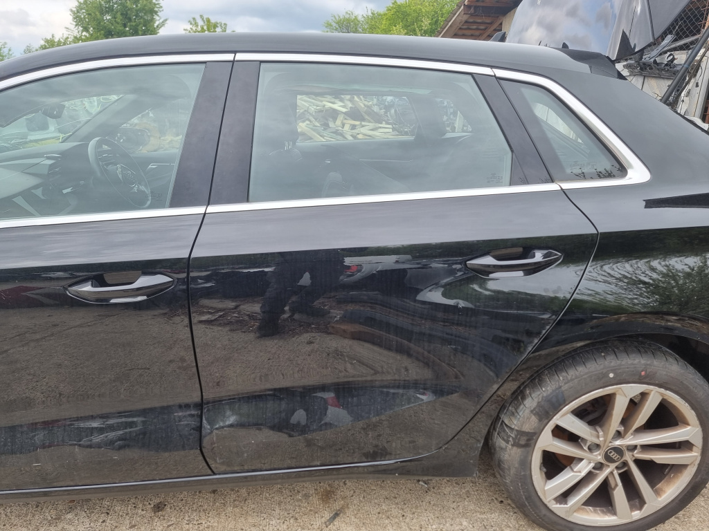 Usa stanga spate Audi A3 8Y Sportback - Benzina 2021, CU DEFECT
