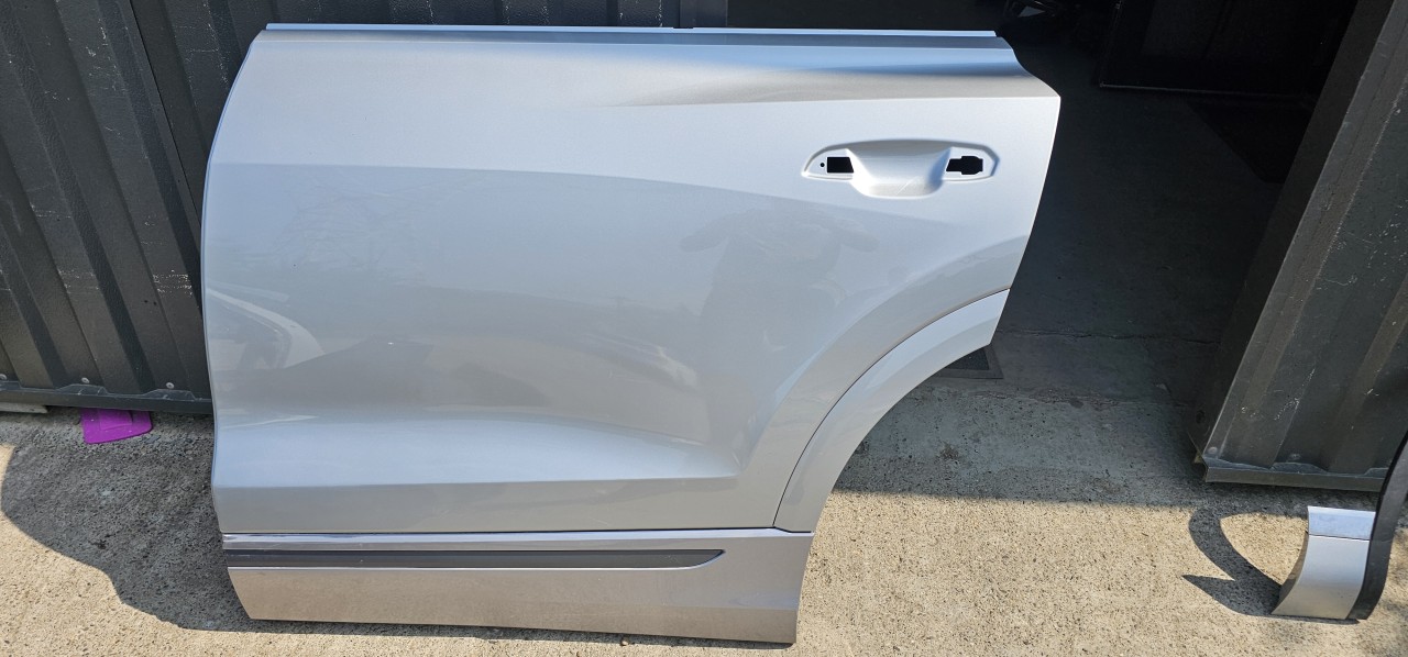 Usa stanga spate AUDI Q8 4M8 2019 2020 2021 2022