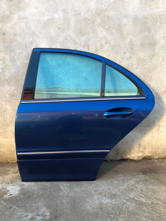 Usa stanga spate AVANTGARDE Mercedes C Class w203 2000-2007