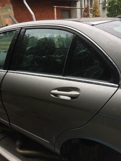Usa stanga spate completa Mercedes C Class w204 2008