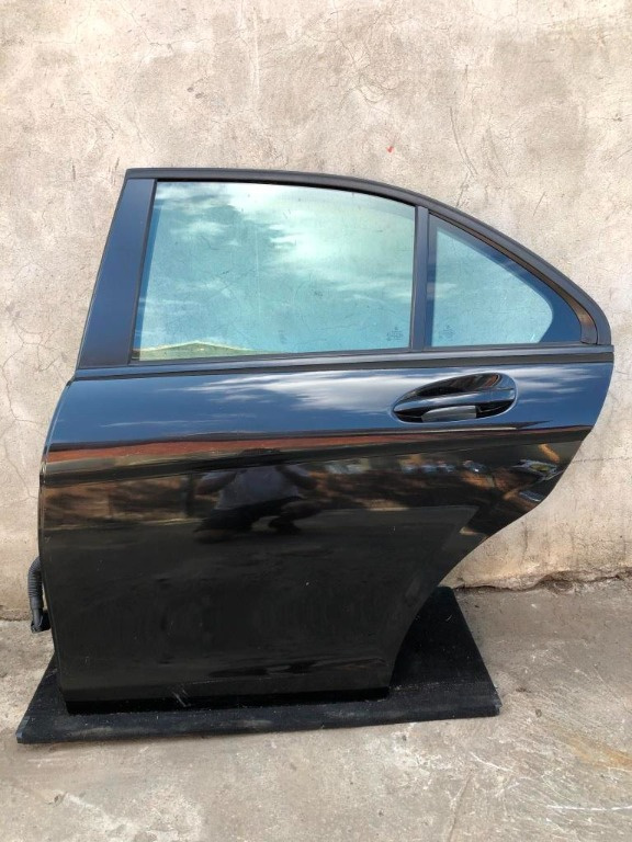 Usa stanga spate completa Mercedes C Class W204 2007-2014 COD CULOARE C197