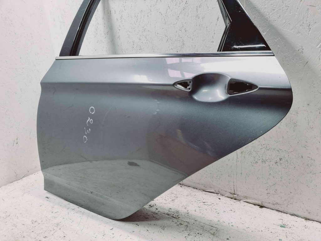 Usa stanga spate Hyundai i40 Wagon [Fabr 2012-2019] T6S TITANIUM SILVER
