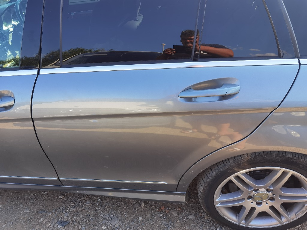 Usa stanga spate Mercedes C320 cdi w204 break