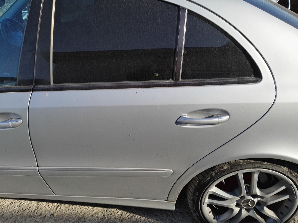 Usa stanga spate Mercedes E-Class w211 3.2cdi 2004
