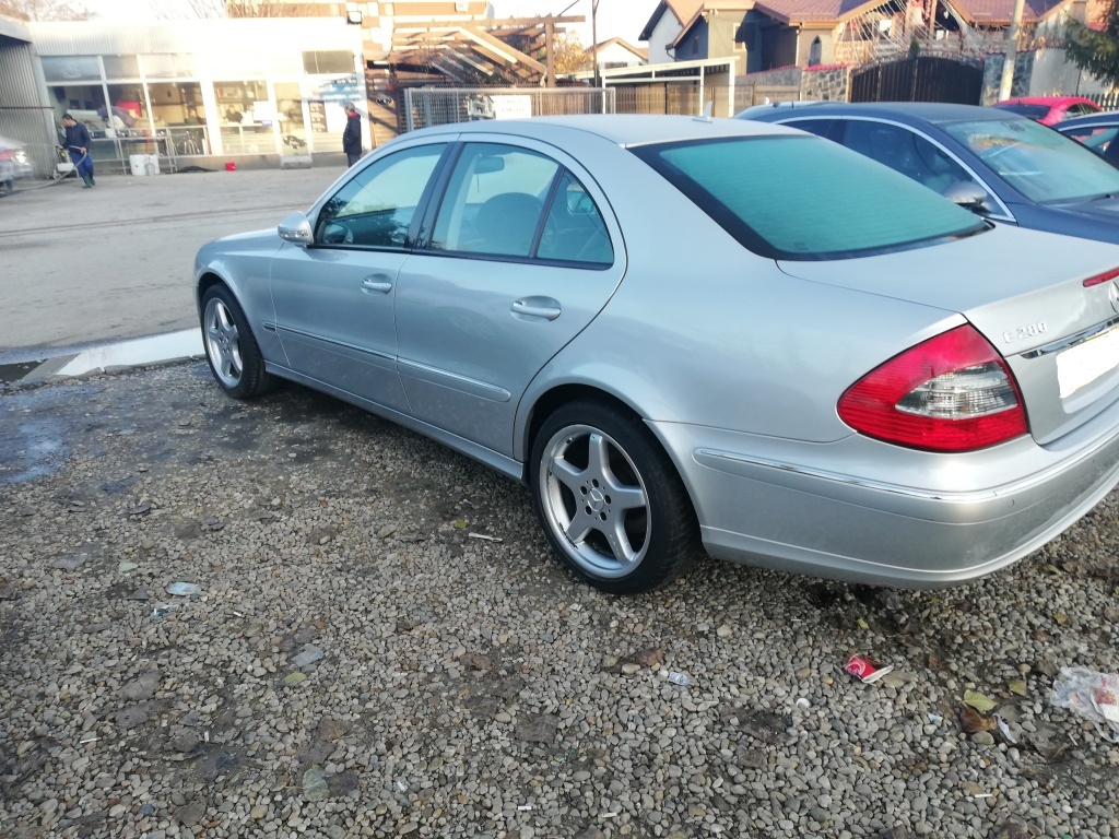 Usa stanga spate Mercedes E class W211 facelift