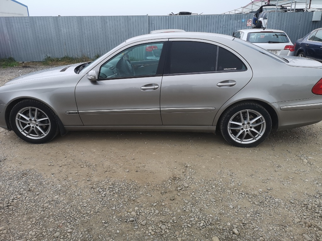 Usa stanga spate Mercedes E220 cdi w211 an 2002-2006