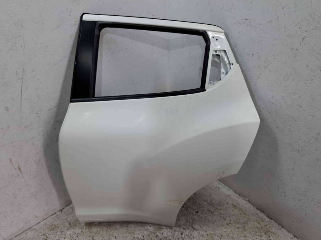 Usa stanga spate Nissan Juke [Fabr 2010-2014] Hatchback 326 Brilliant White