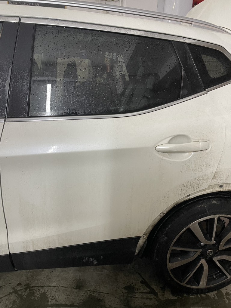 Usa stanga spate Nissan Qashqai 1.2 Benzina 2015