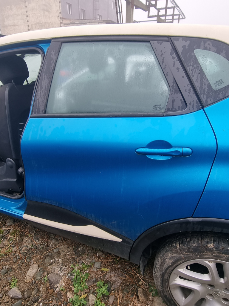 Usa stanga spate Renault Captur 0.9 Benzina 2015, -