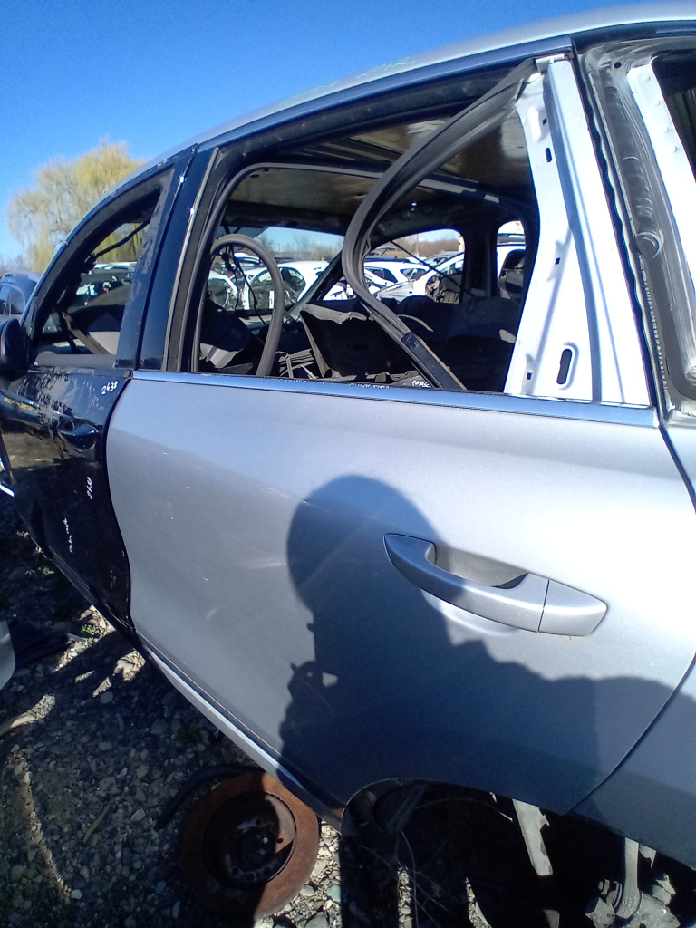 Usa stanga spate Volkswagen Touareg 2012