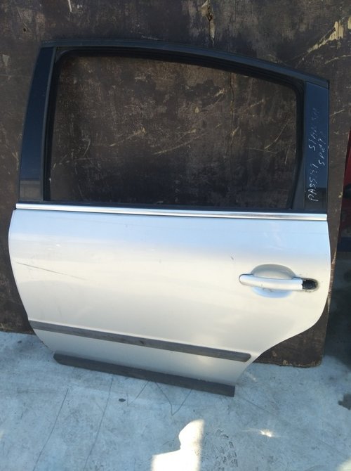 Usa stanga spate vw passat b5 scurt berlina 1997-2001