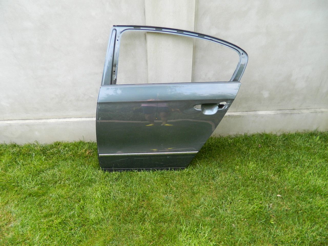 Usa stanga spate VW Passat B6 model 2005-2010 Berlina
