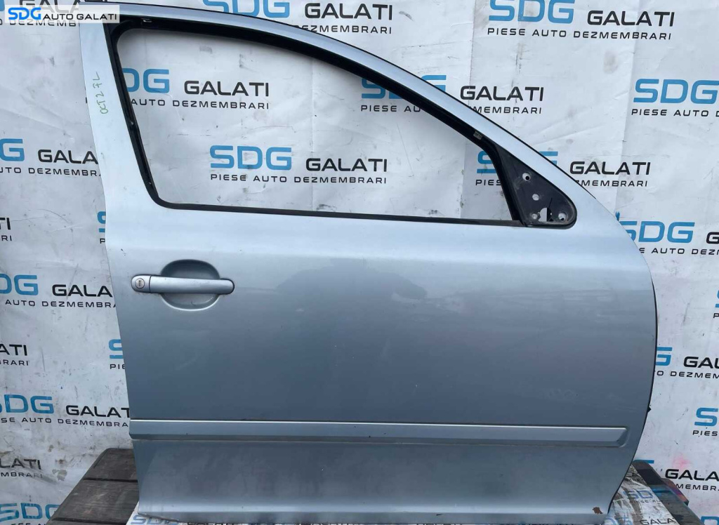 Usa Usi Portiera Portiere Dreapta Fata cu Defect Skoda Octavia 2 FL Facelift 2004 - 2013 Culoare 9452 [X2987]
