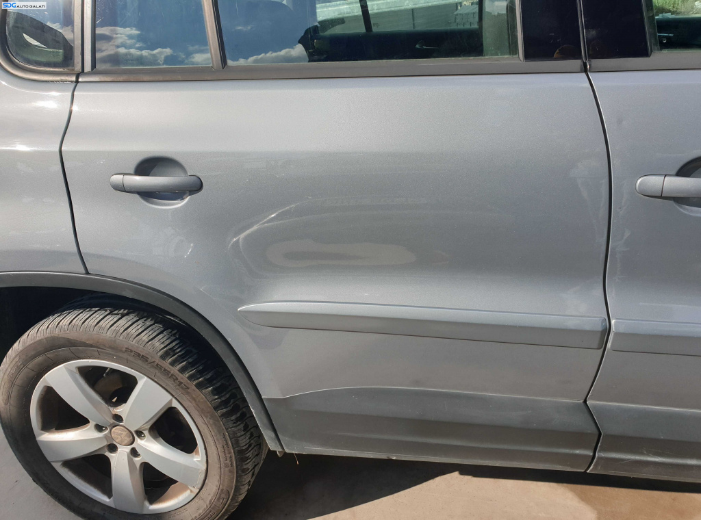 Usa Usi Portiera Portiere Dreapta Spate Dezechipata Volkswagen Tiguan NFL Non Facelift 2007 - 2011 Culoare LR7N [K6169]