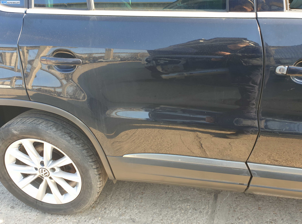 Usa Usi Portiera Portiere Dreapta Spate Dezechipata Volkswagen Tiguan 2007 - 2015 Culoare LC9X [K3822]
