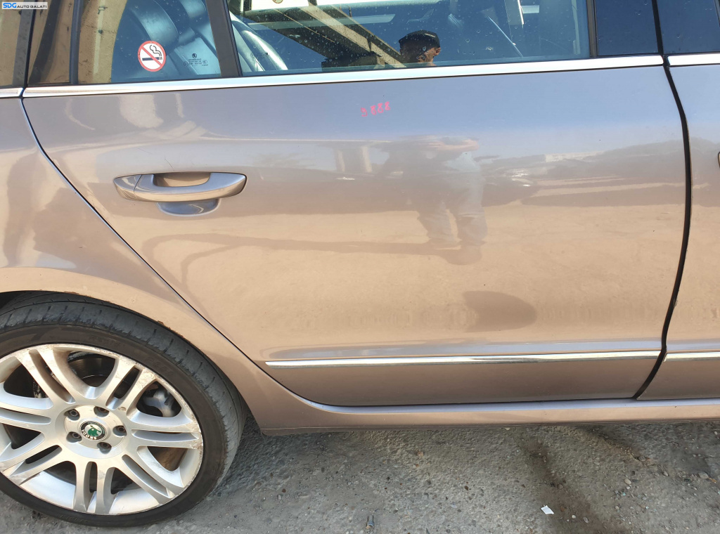 Usa Usi Portiera Portiere Dreapta Spate Dezechipata Skoda Superb 2 Break Combi 2008 - 2015 Culoare 9888 [K0048]