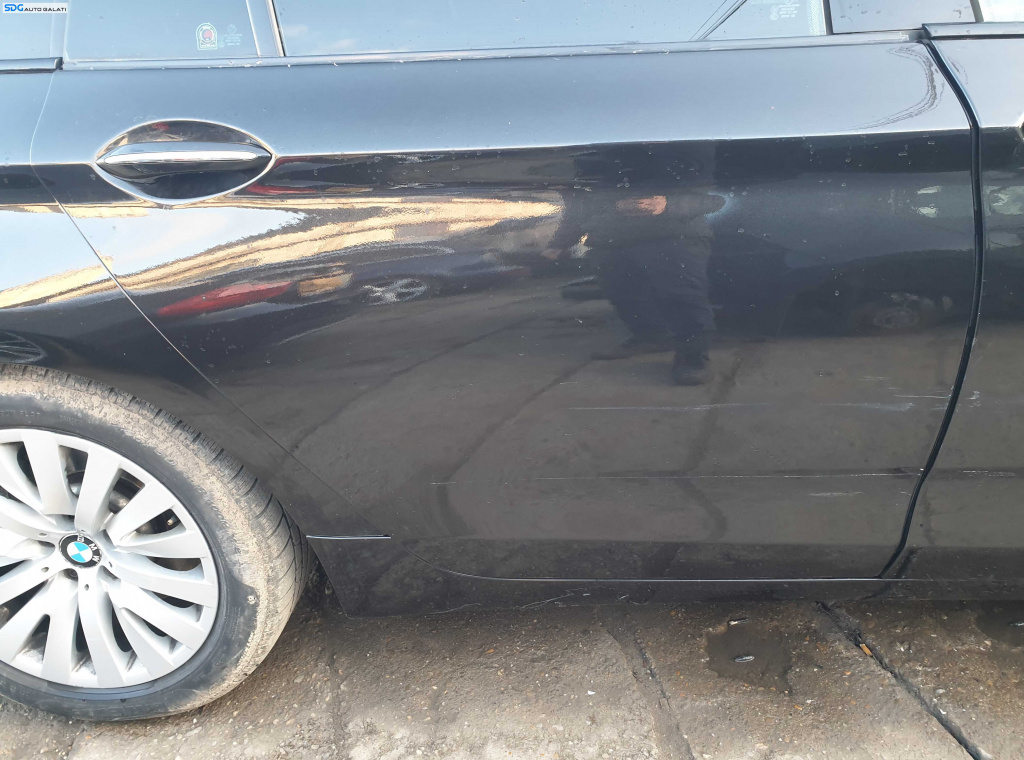Usa Usi Portiera Portiere Dreapta Spate Dezechipata cu Imperfectiuni BMW Seria 5 F07 GT 2009 - 2013 Culoare 475 Black Sapphire Metallic [K1745]
