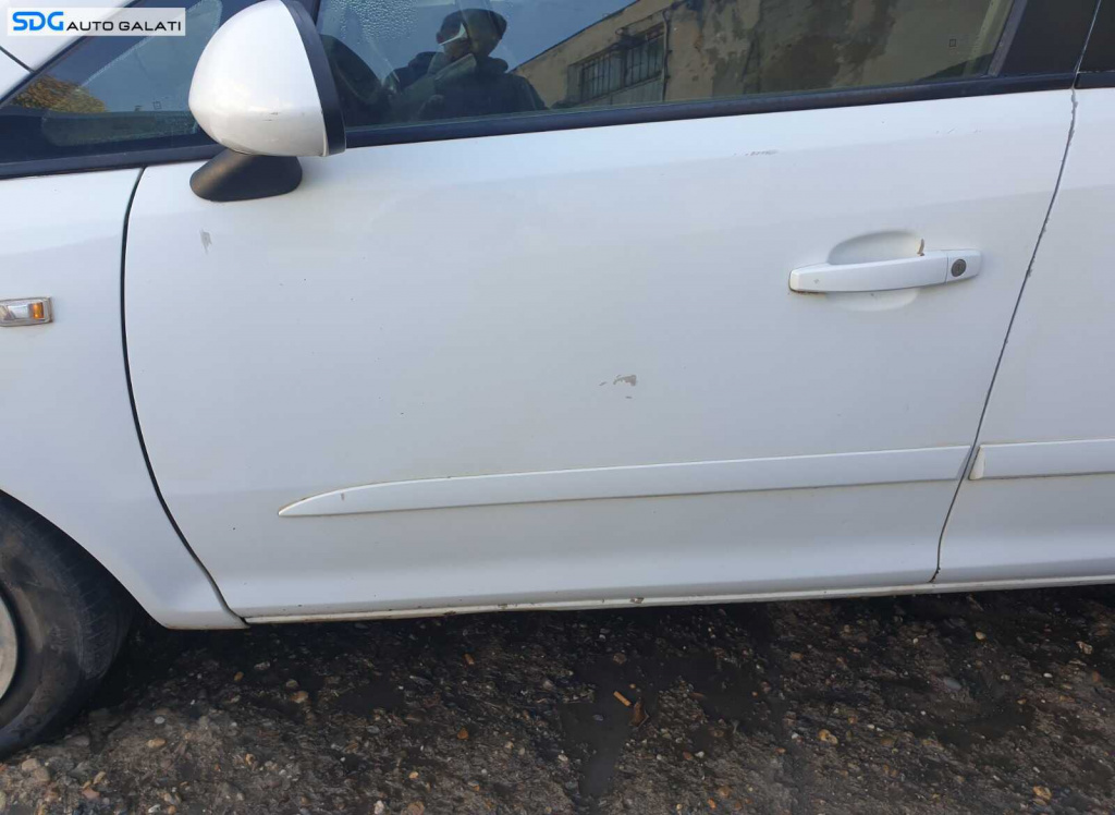 Usa Usi Portiera Portiere Stanga Fata Dezechipata cu Imperfectiuni Opel Corsa D 2006 - 2014 Culoare Y474 [C9813]