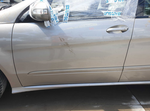 Usa Usi Portiera Portiere Stanga Fata Dezechipata Mercedes Clasa R Class W251 2005 - 2010 Culoare C7...