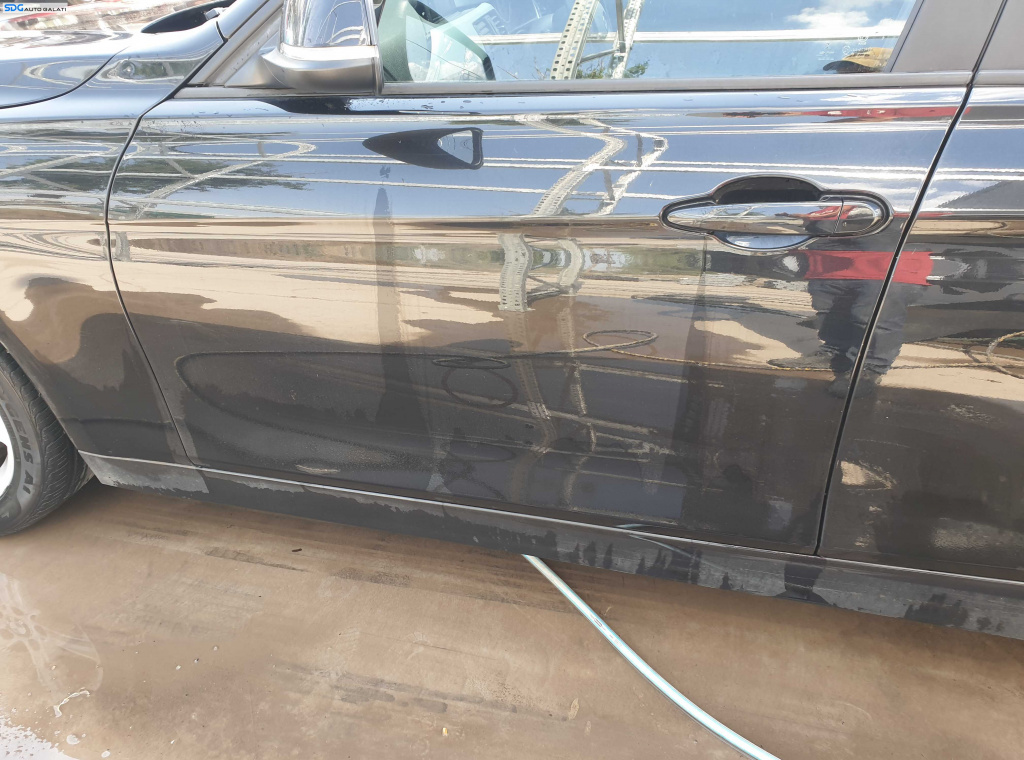 Usa Usi Portiera Portiere Stanga Fata Dezechipata BMW Seria 3 F30 F31 2011 - 2019 Culoare 475 Black Sapphire Metallic [K6659]