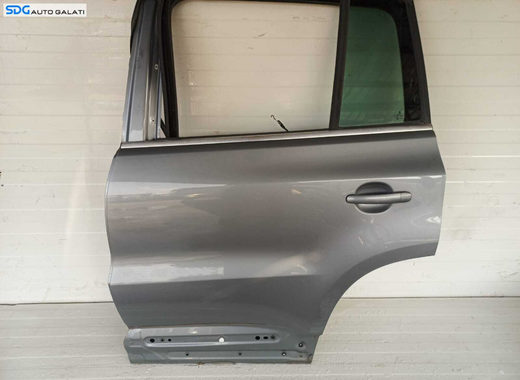 Usa Usi Portiera Portiere Stanga Spate Dezechipata Volkswagen Tiguan 2007 - 2015 Culoare LR7N [L1275]