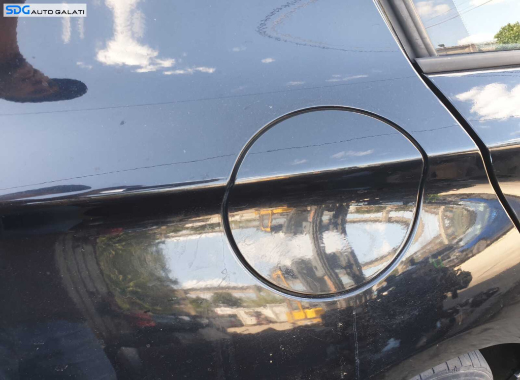 Usa Usita Capac Clapeta Buson Rezervor BMW Seria 1 F20 2011 - 2019 Culoare 475 Black Sapphire Metallic [C7450]