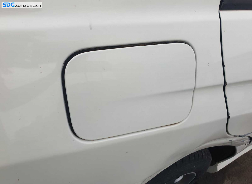 Usa Usita Capac Clapeta Buson Rezervor Mercedes Clasa E Class W212 E180 E200 E220 E250 E300 E320 2009 - 2012 Culoare C040 [C8416]