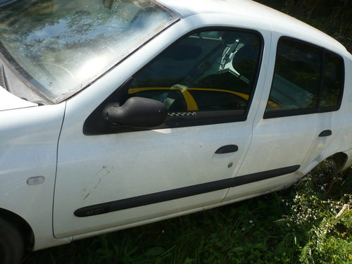 Use Stanga Fata Renault clio 2,Clio Symbol 2002 2009 alba