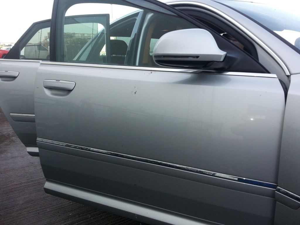 Usi fata Audi A8 D3 4E 4.2Tsi model 2003-2009