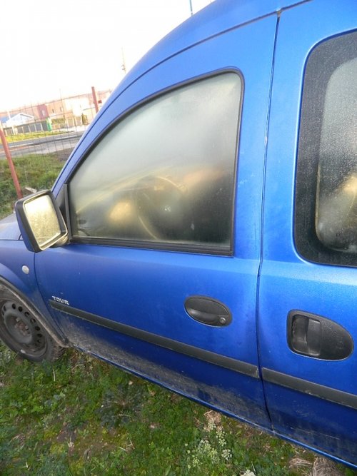 Usi fata Opel Combo Tour 1.2B model 2004