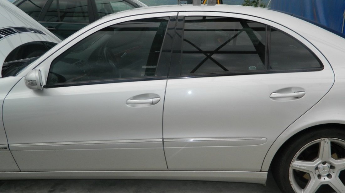 Usi spate Mercedes E270 model 2005