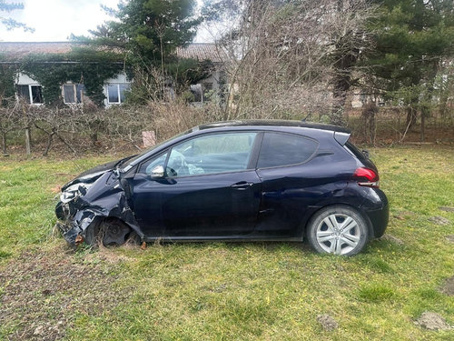 Usita rezervor 9818407480 Peugeot 208 I Coupe
