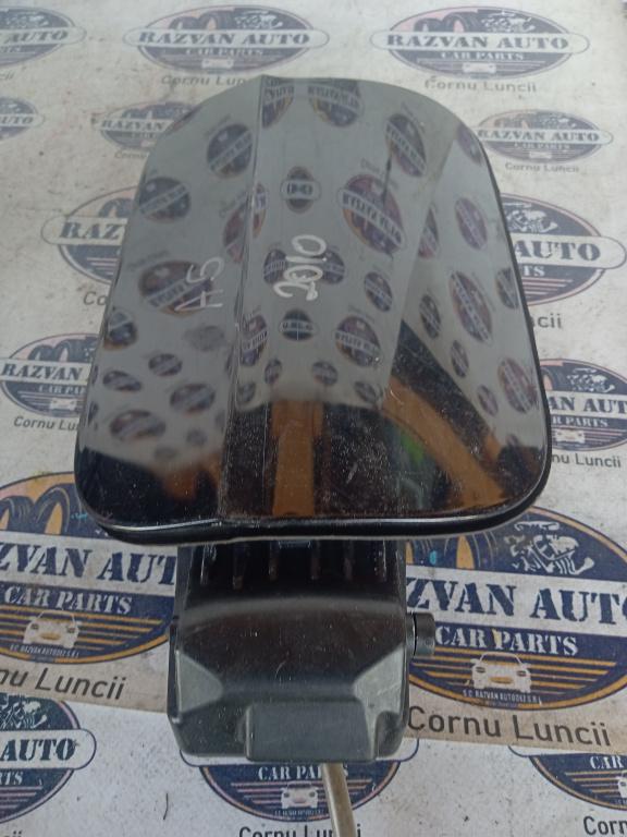 Usita rezervor Audi A5 2010