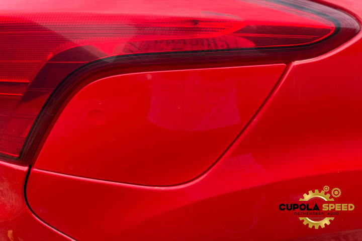 Usita rezervor culoare Race Red Ford Focus 3 [2011 - 2015] 2.0TDCI