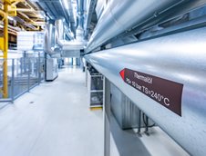 Uzina BMW Group din Regensburg a testat un sistem cu ulei termic pentru generarea de caldura in atelierul de vopsitorie