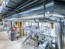 Uzina BMW Group din Regensburg a testat un sistem cu ulei termic pentru generarea de caldura in atelierul de vopsitorie